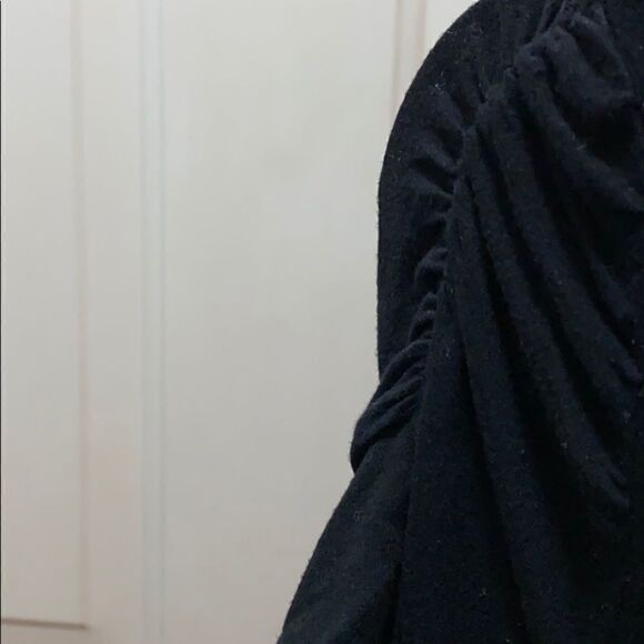 V.1 Couture V-Neck Top - Picture 3 of 3